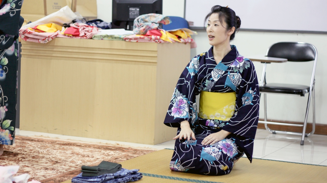 Demonstrasi Dan Pengenalan Pakaian Tradisional Jepang Kimono